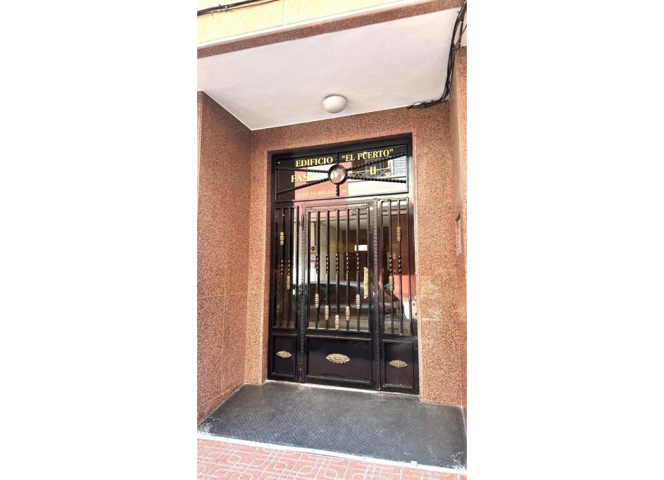 Revente - Appartement -
Torrevieja - Centro