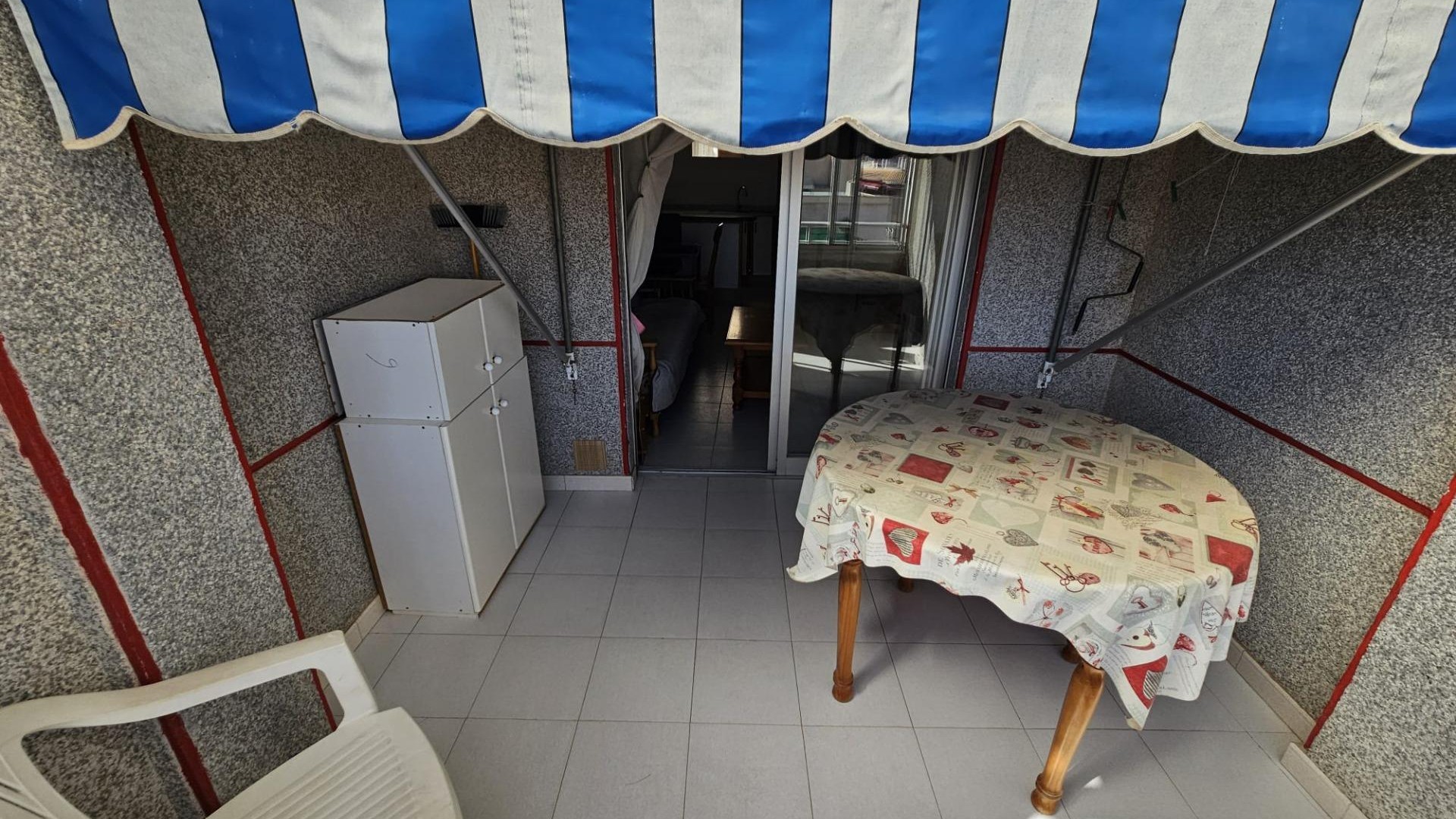 Revente - Appartement -
Torrevieja - Centro