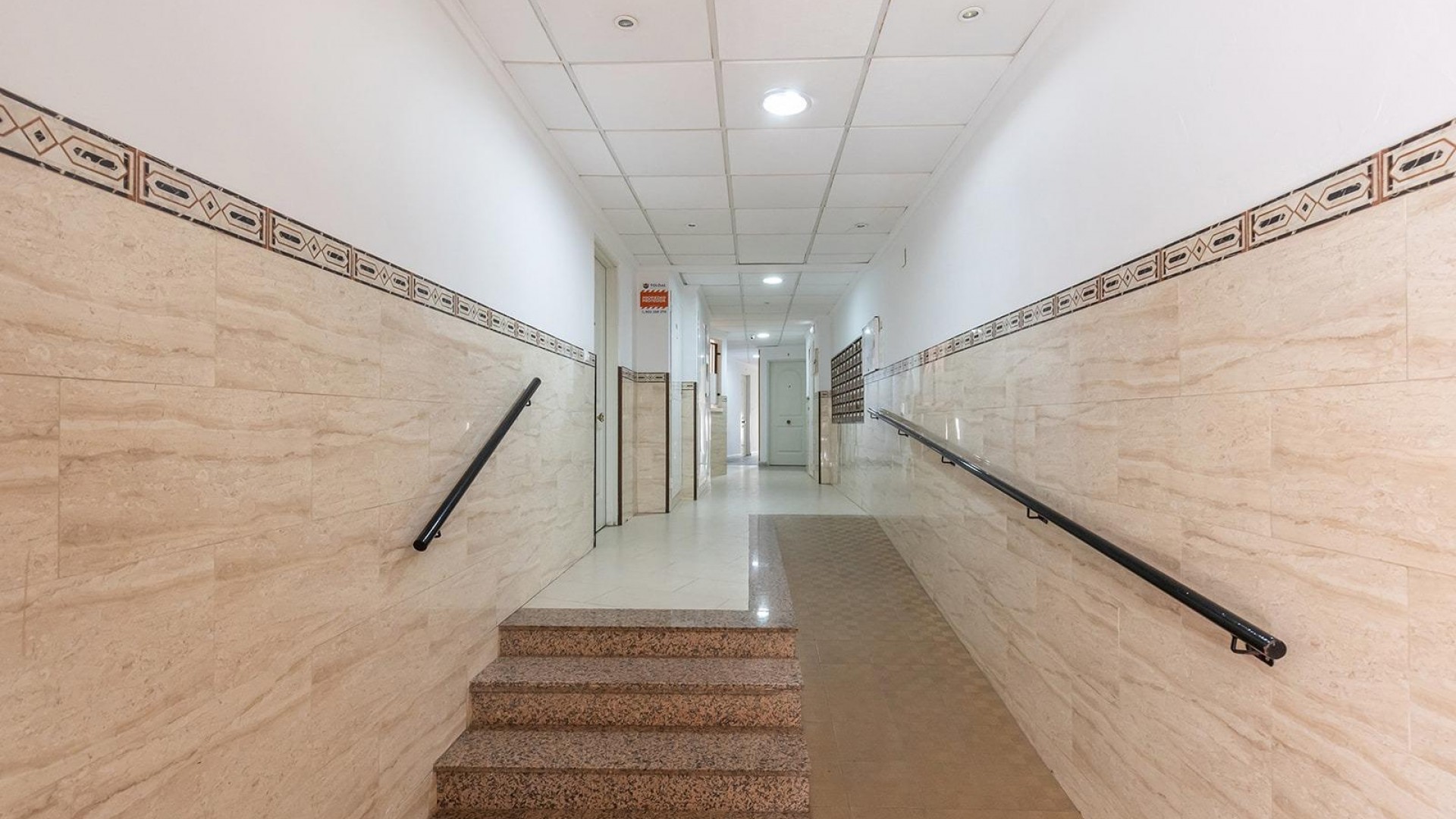 Revente - Appartement -
Torrevieja - Centro