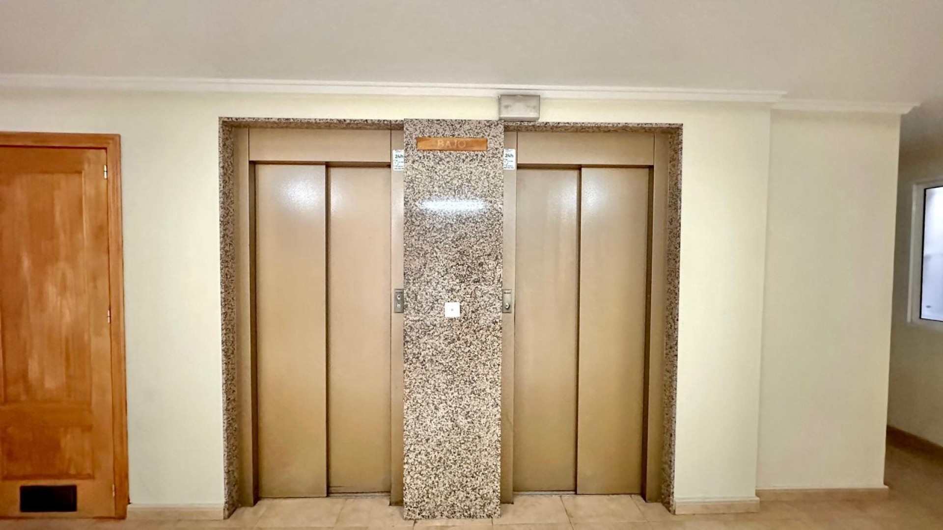 Revente - Appartement -
Torrevieja - Centro