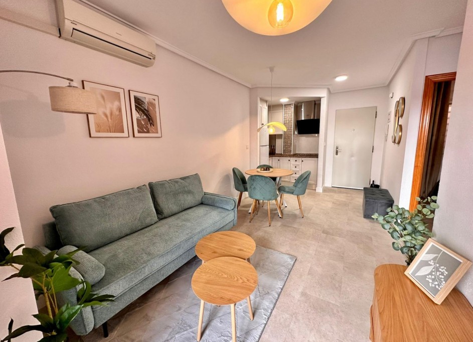 Revente - Appartement -
Torrevieja - Centro