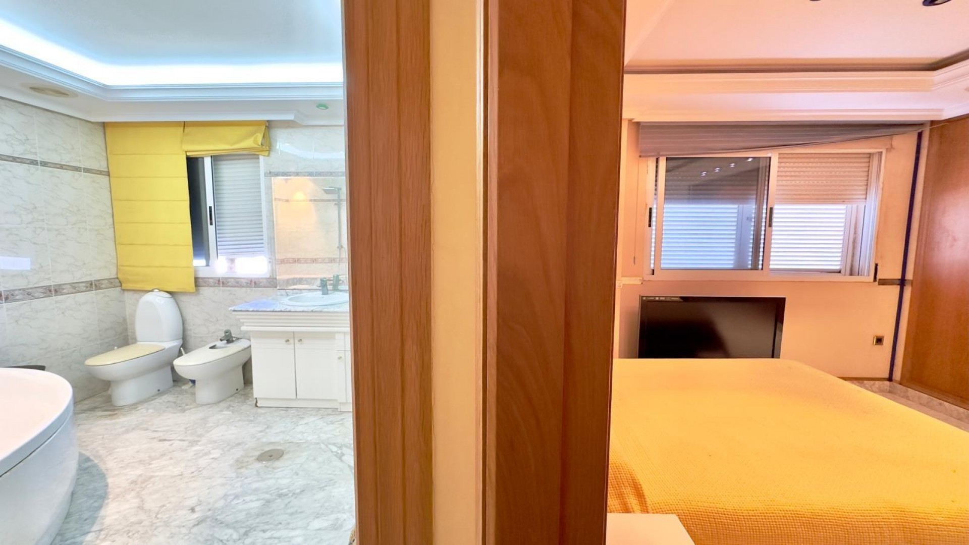 Revente - Appartement -
Torrevieja - Centro