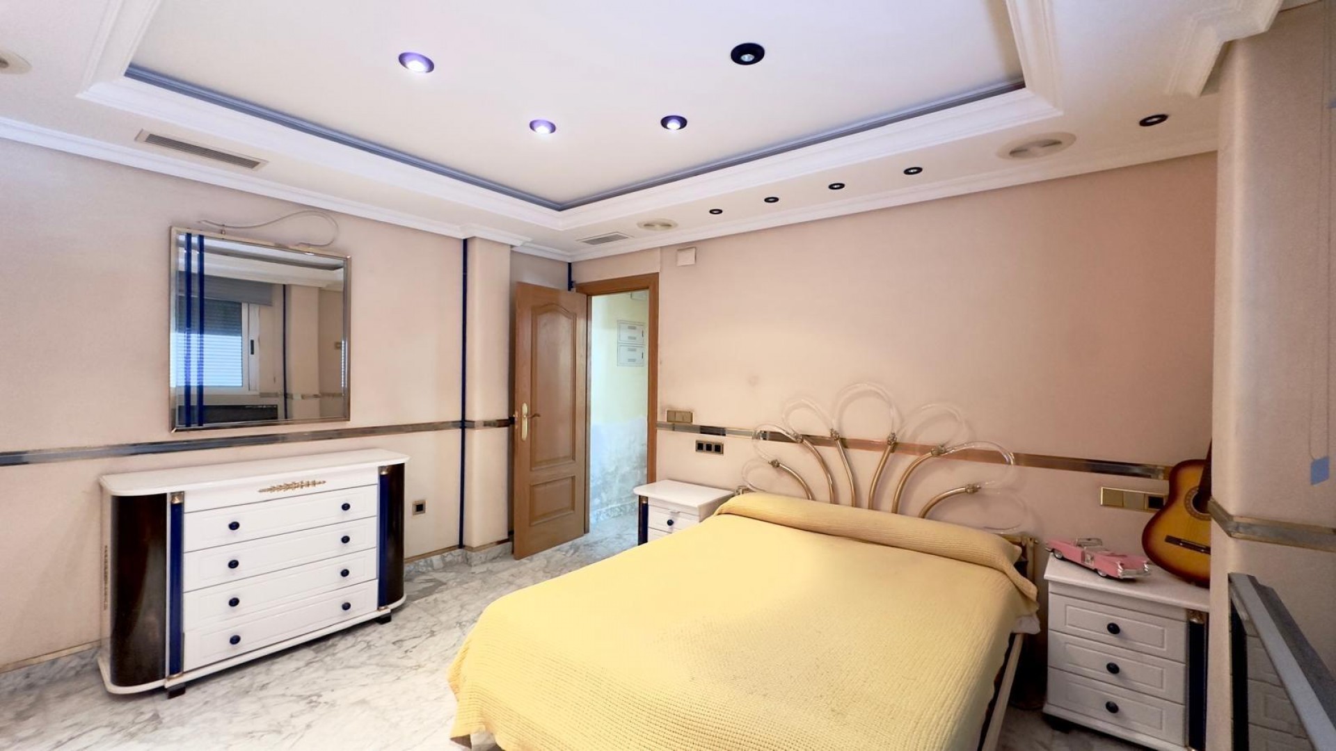 Revente - Appartement -
Torrevieja - Centro