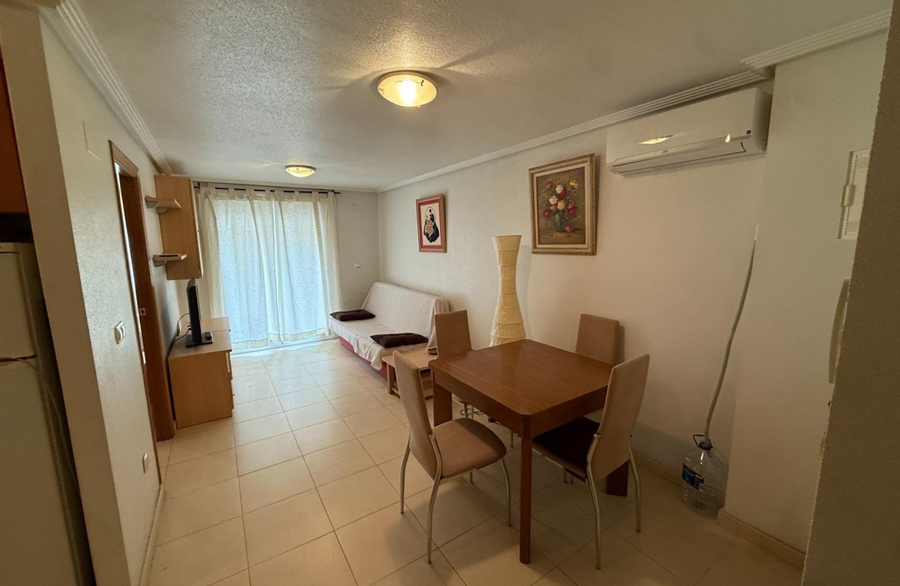 Revente - Appartement -
Torrevieja - Centro