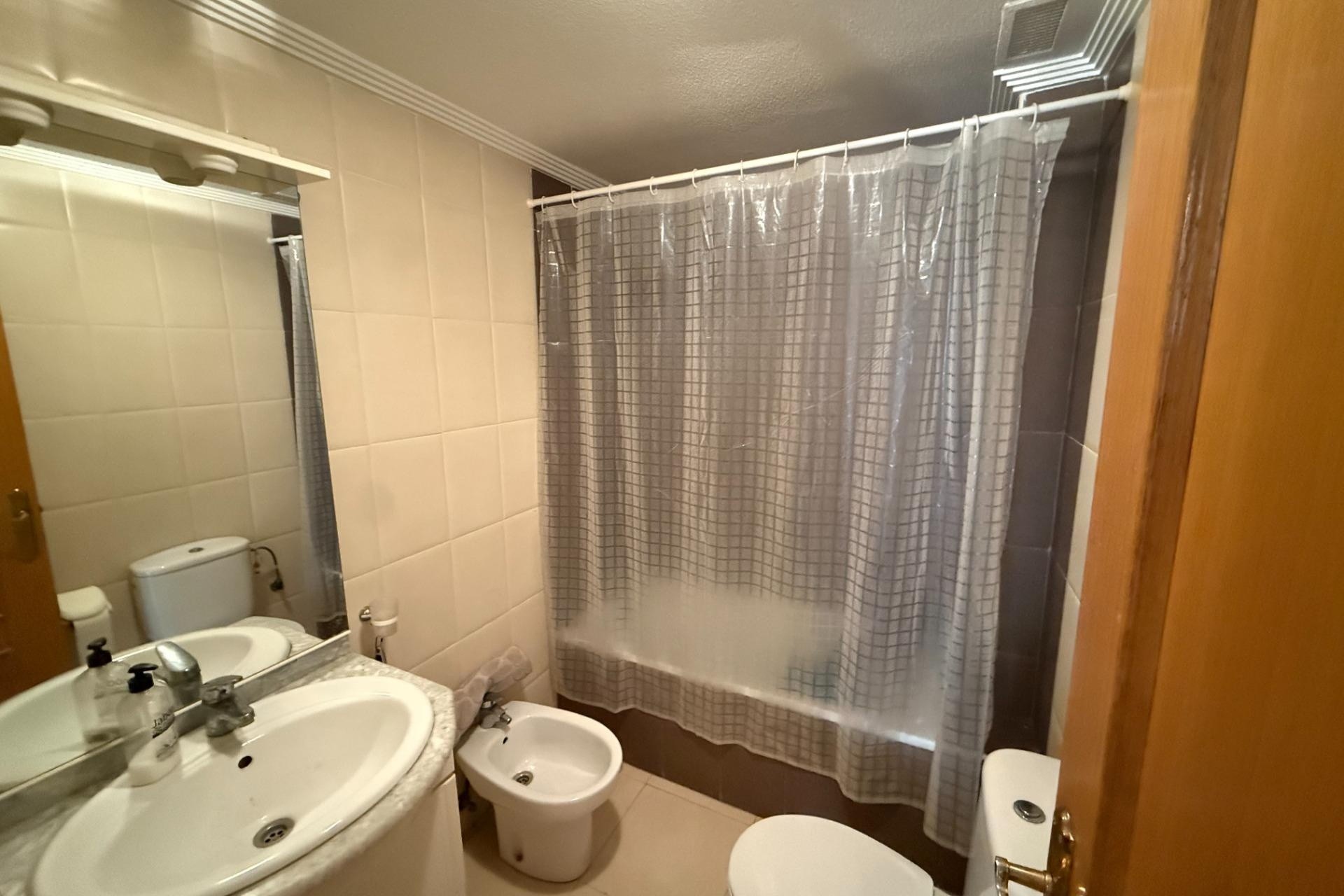 Revente - Appartement -
Torrevieja - Centro
