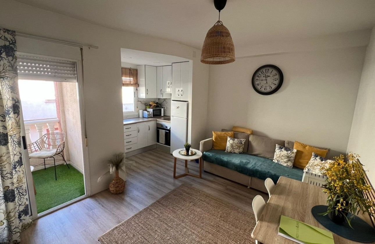 Revente - Appartement -
Torrevieja - Centro