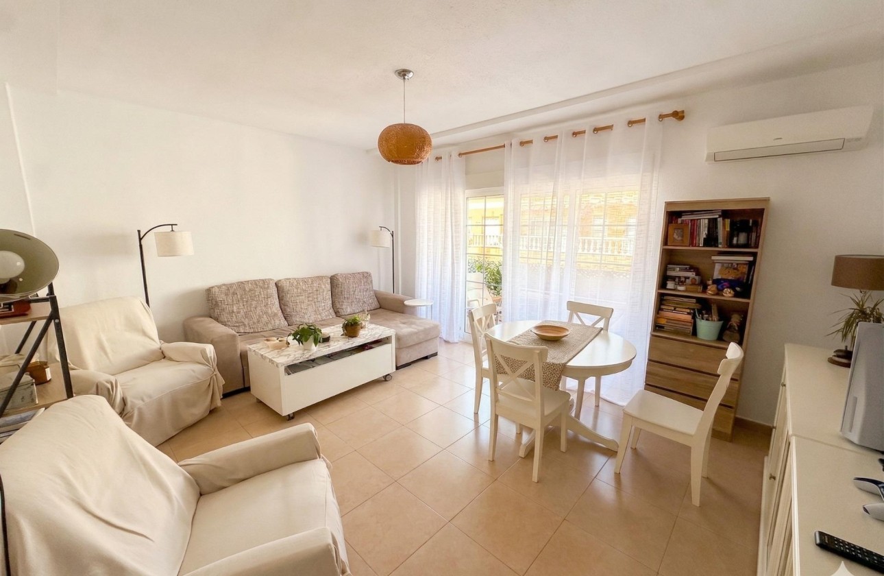 Revente - Appartement -
Torrevieja - Centro