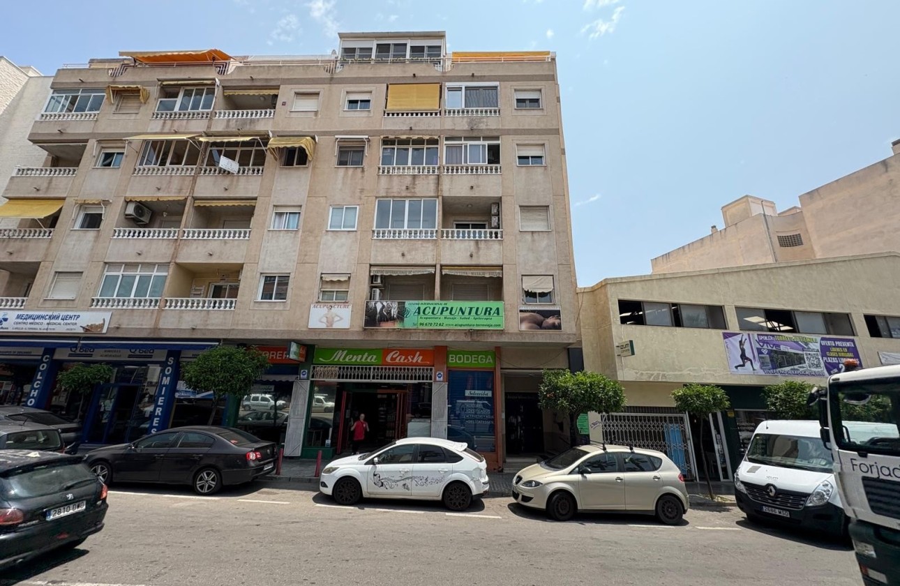 Revente - Appartement -
Torrevieja - Centro