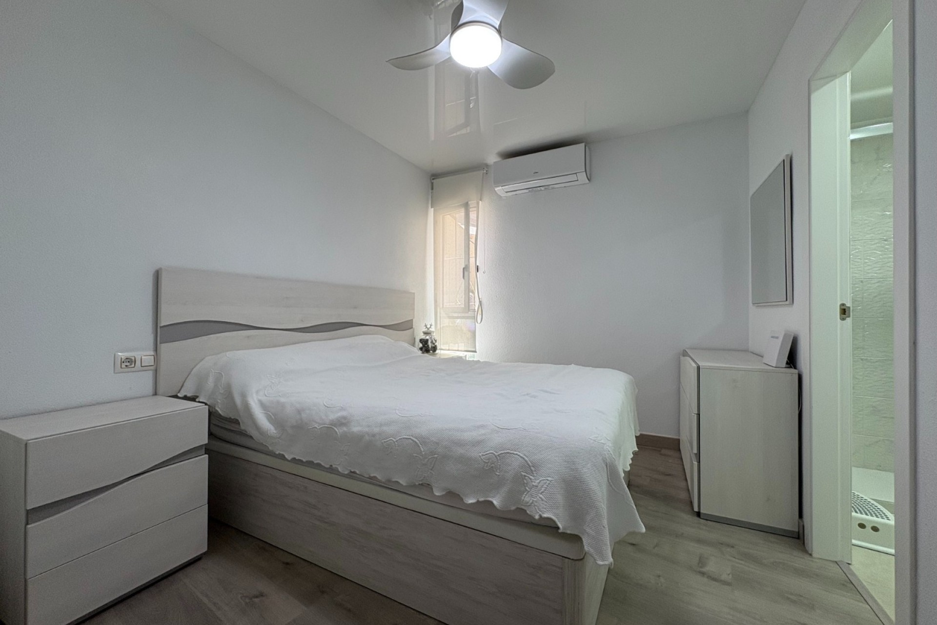 Revente - Appartement -
Torrevieja - Centro