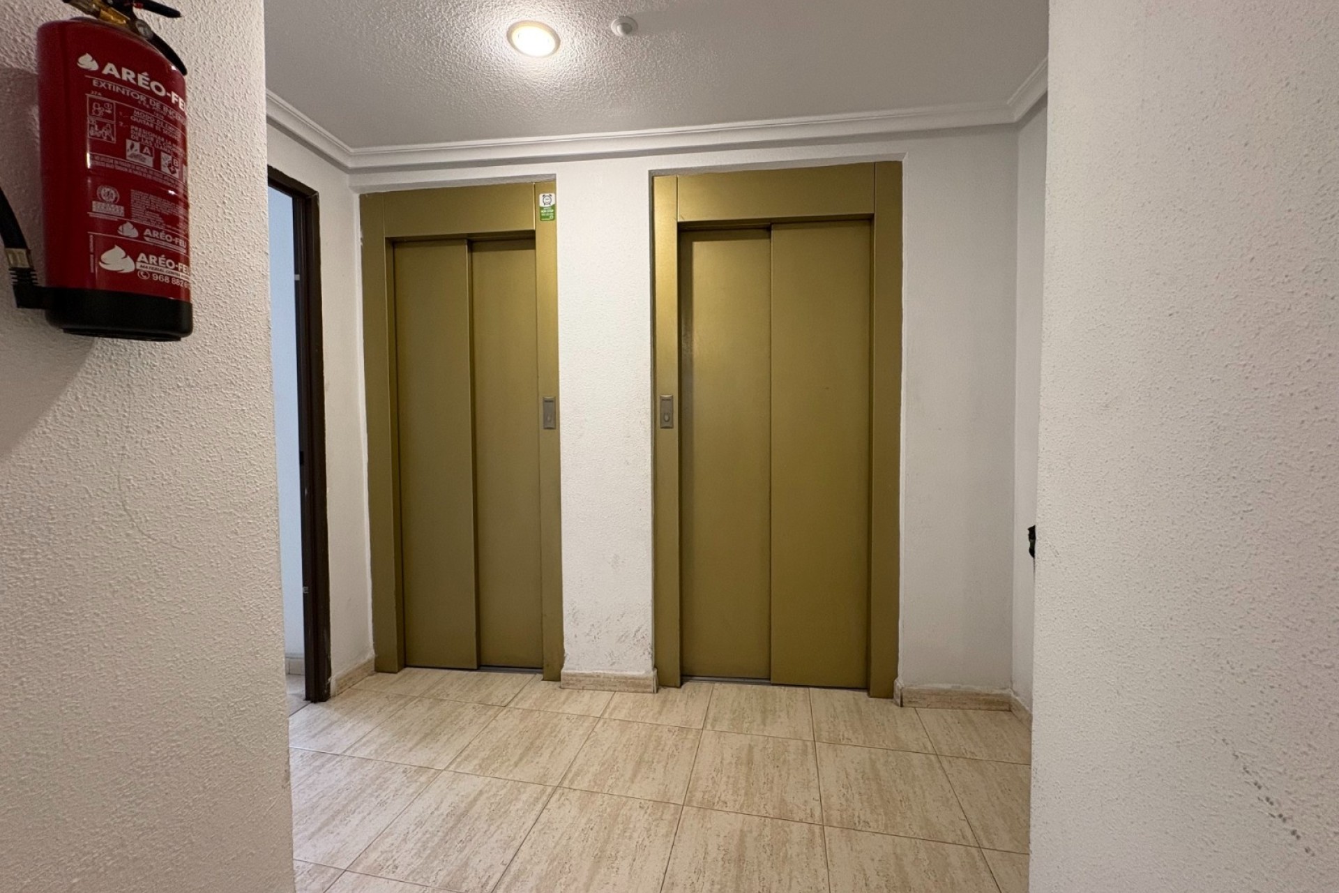 Revente - Appartement -
Torrevieja - Centro