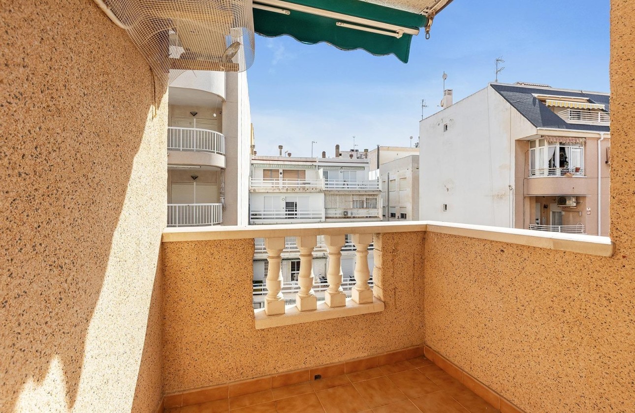 Revente - Appartement -
Torrevieja - Centro