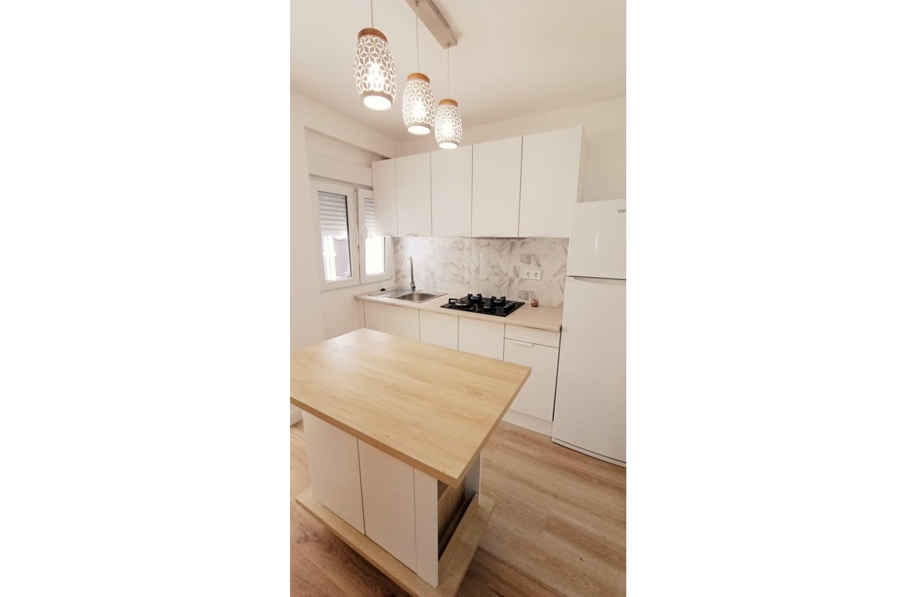 Revente - Appartement -
Torrevieja - Centro