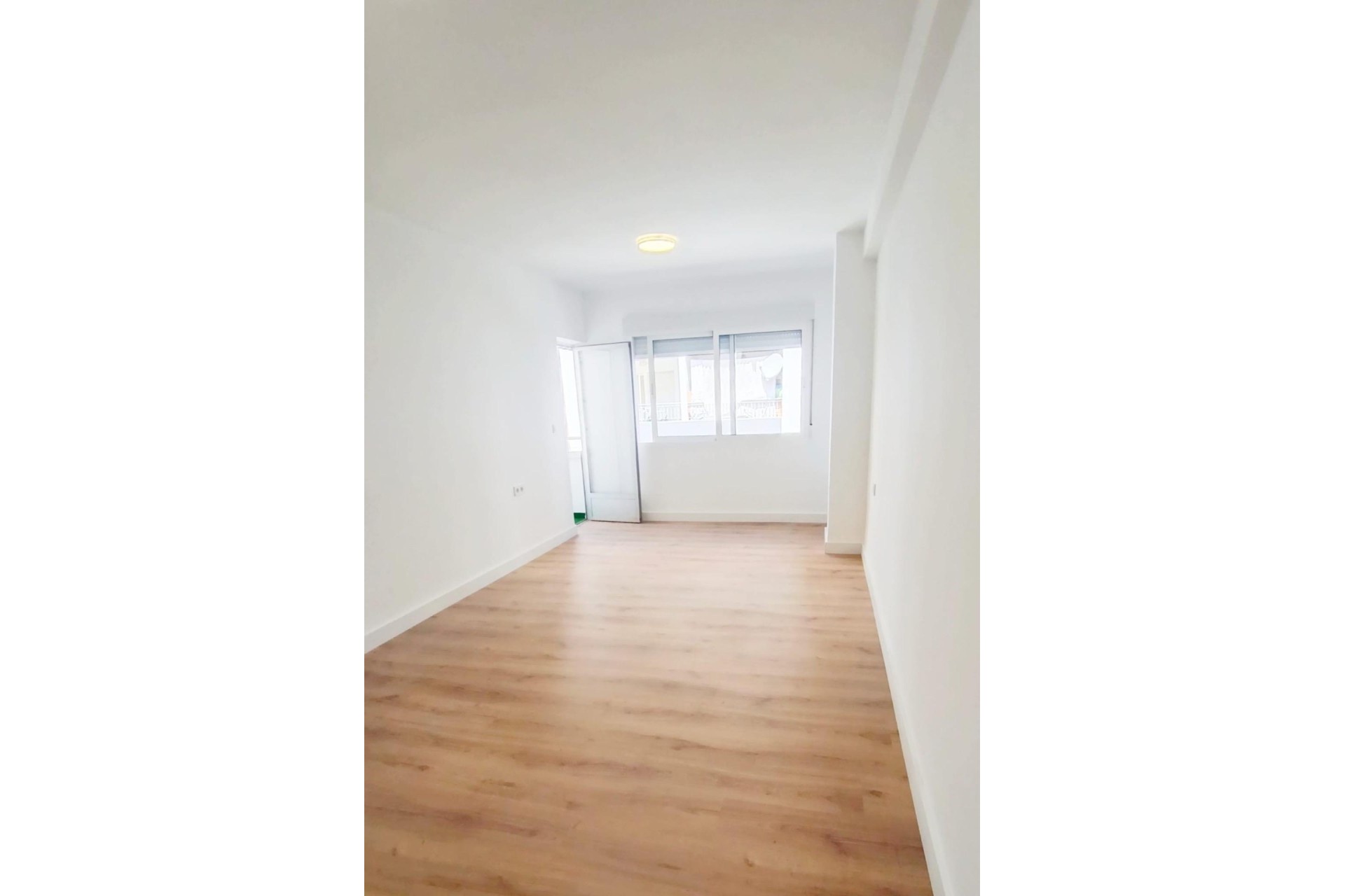 Revente - Appartement -
Torrevieja - Centro
