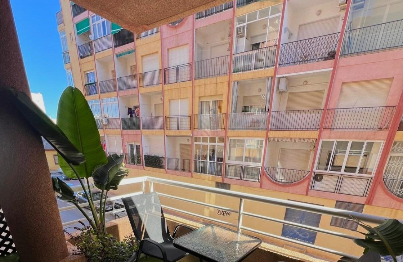 Revente - Appartement -
Torrevieja - Curva del Palangre