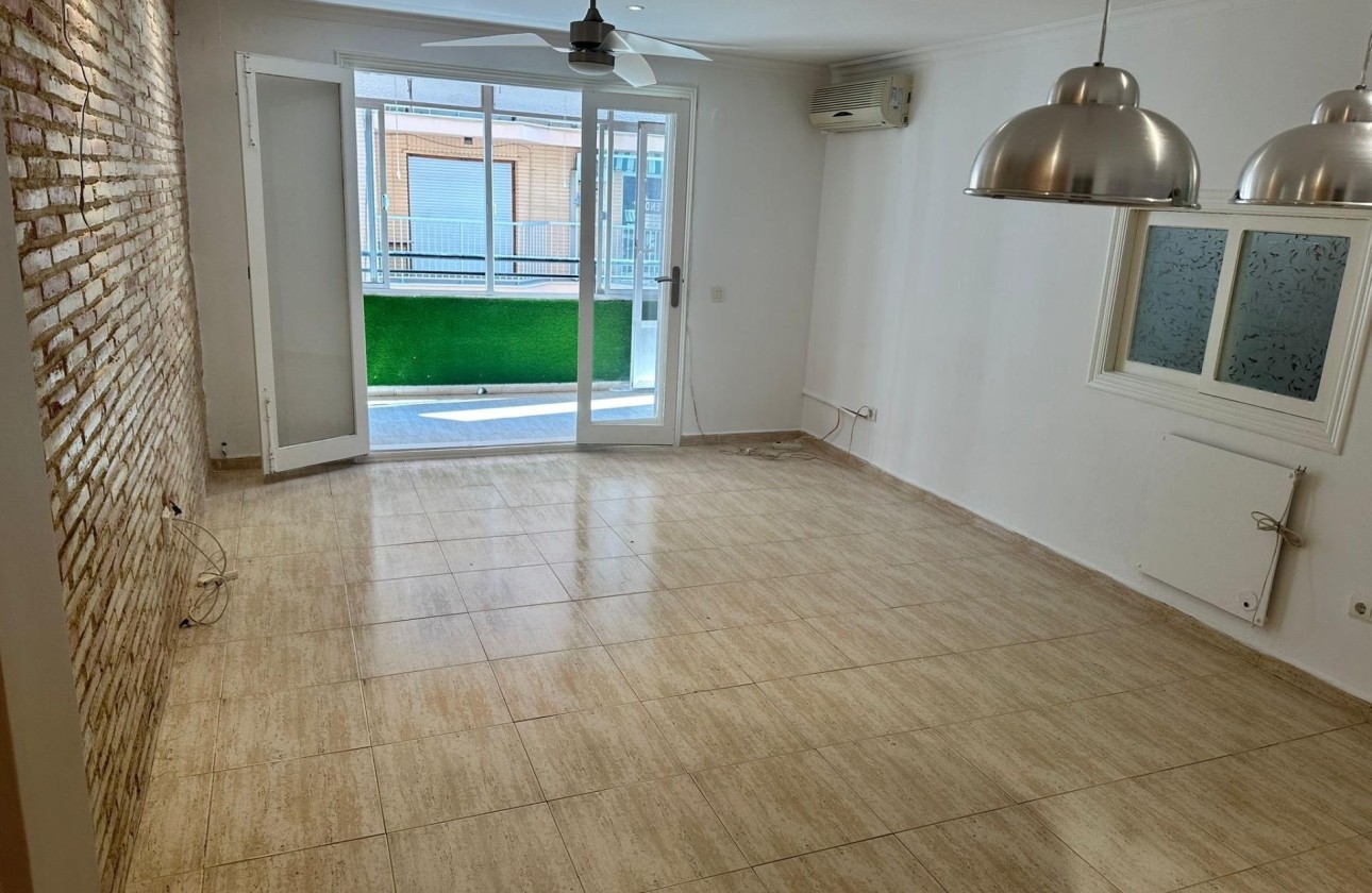 Revente - Appartement -
Torrevieja - El Acequión - Los Náufragos