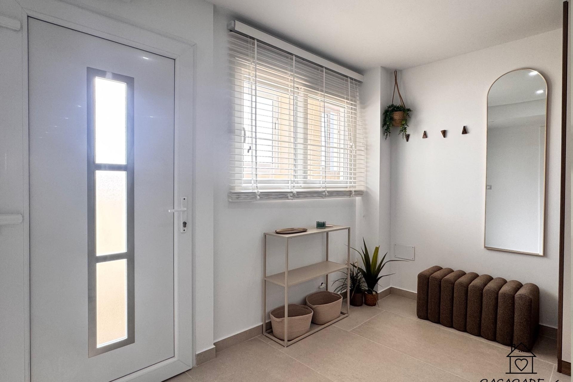 Revente - Appartement -
Torrevieja - El Acequión - Los Náufragos