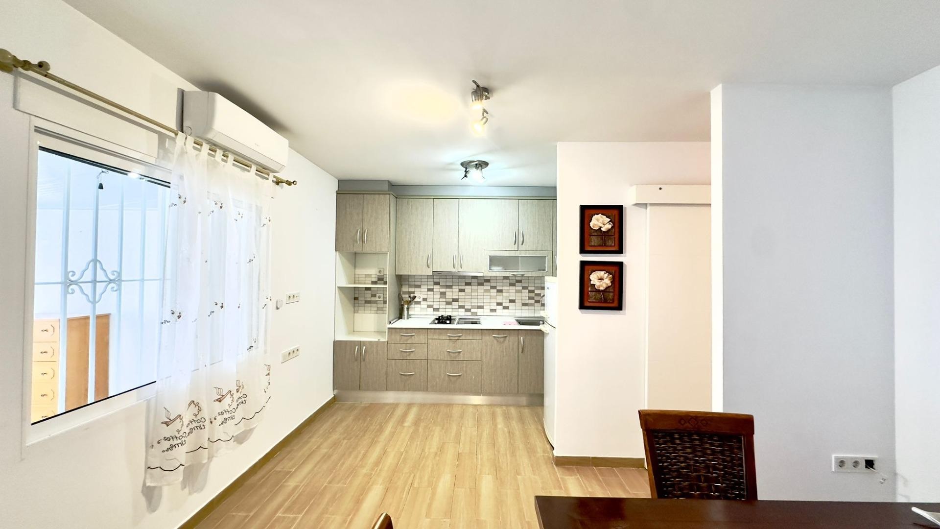 Revente - Appartement -
Torrevieja - El limonar