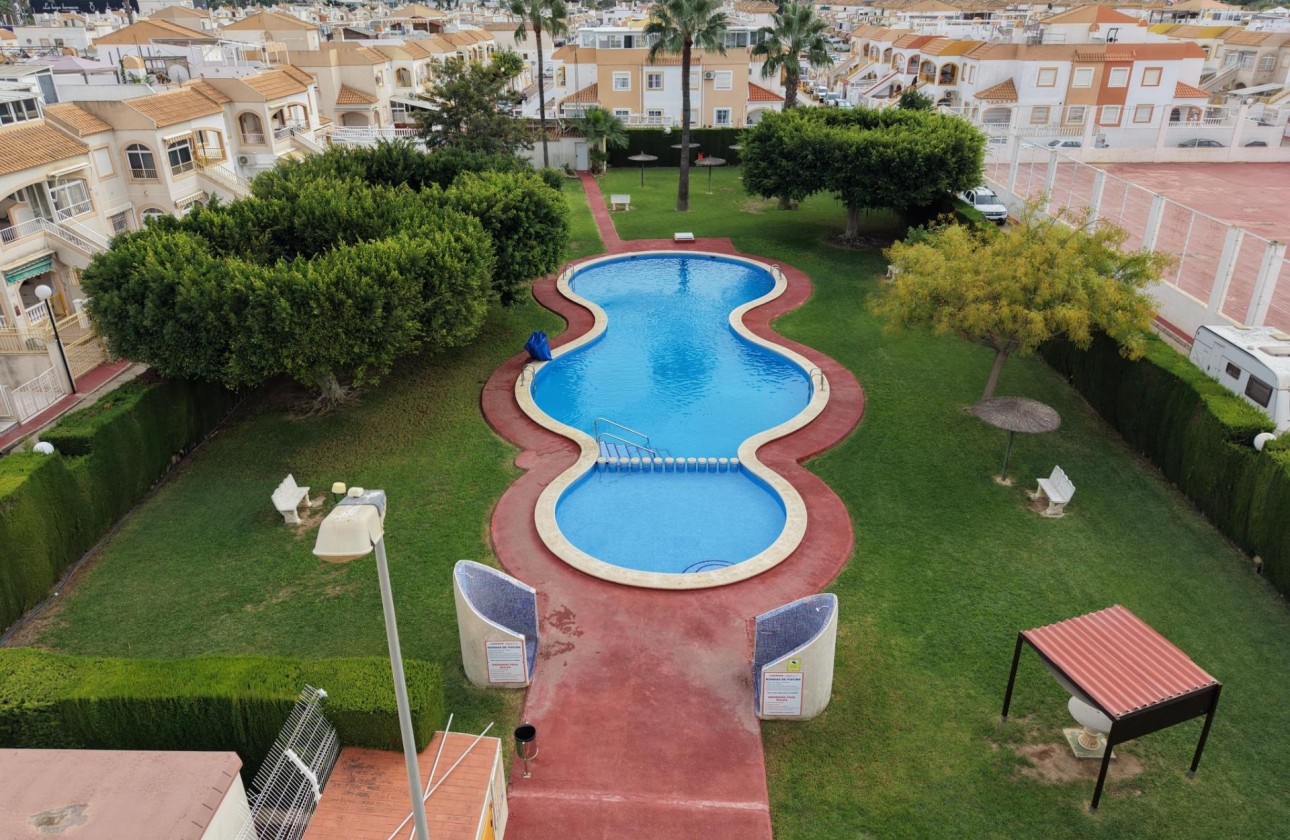 Revente - Appartement -
Torrevieja - El limonar