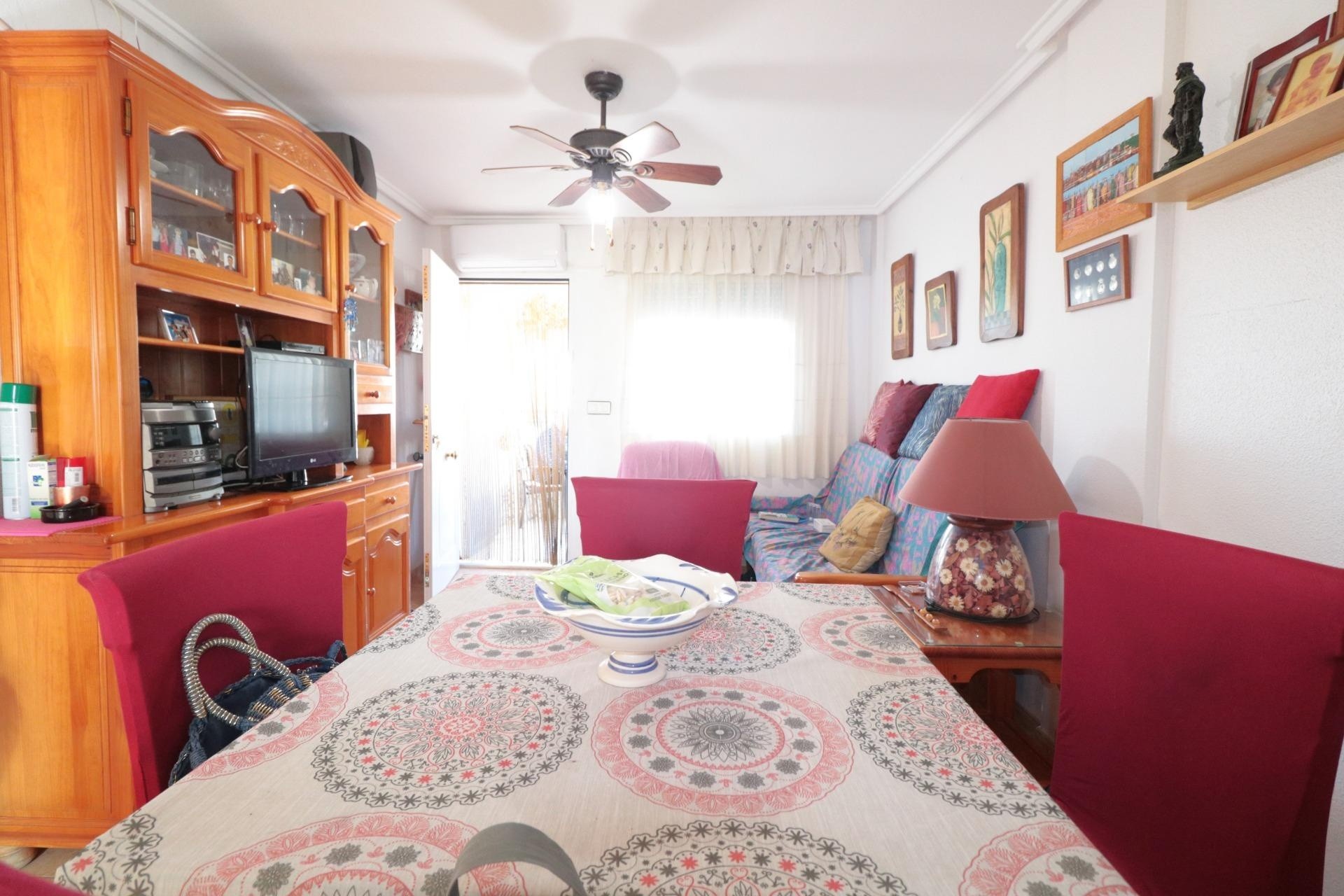 Revente - Appartement -
Torrevieja - El limonar