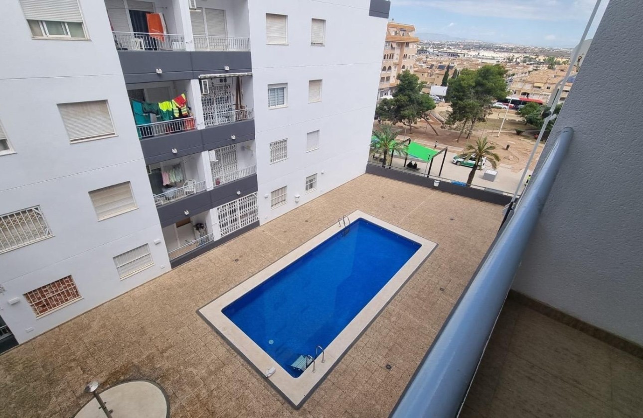 Revente - Appartement -
Torrevieja - El molino