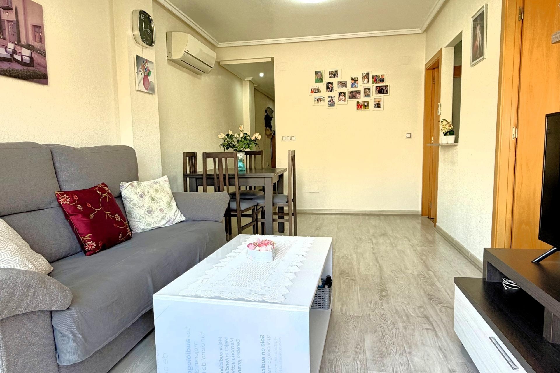 Revente - Appartement -
Torrevieja - El molino