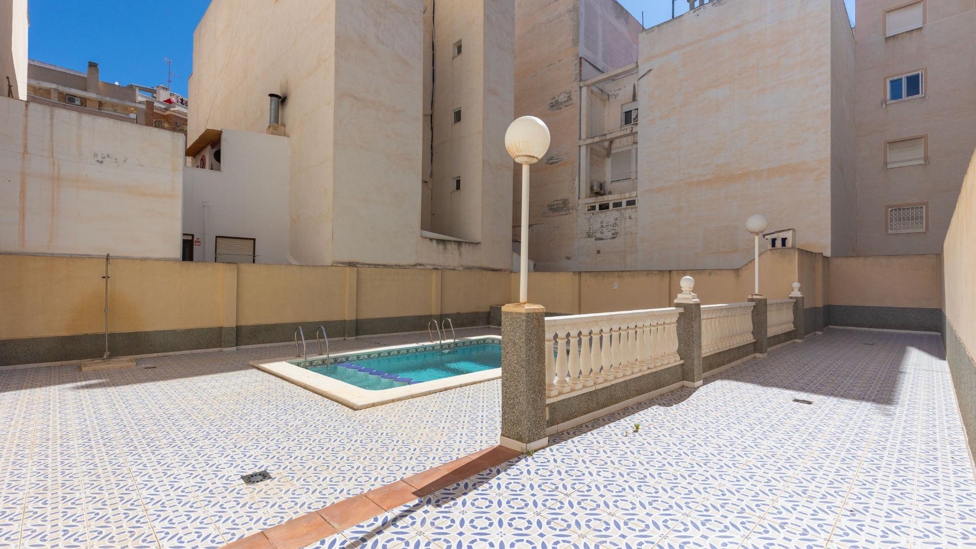 Revente - Appartement -
Torrevieja - Estacion de autobuses