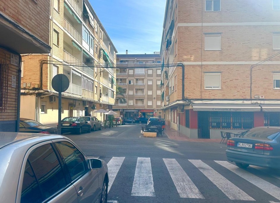 Revente - Appartement -
Torrevieja - Estacion de autobuses