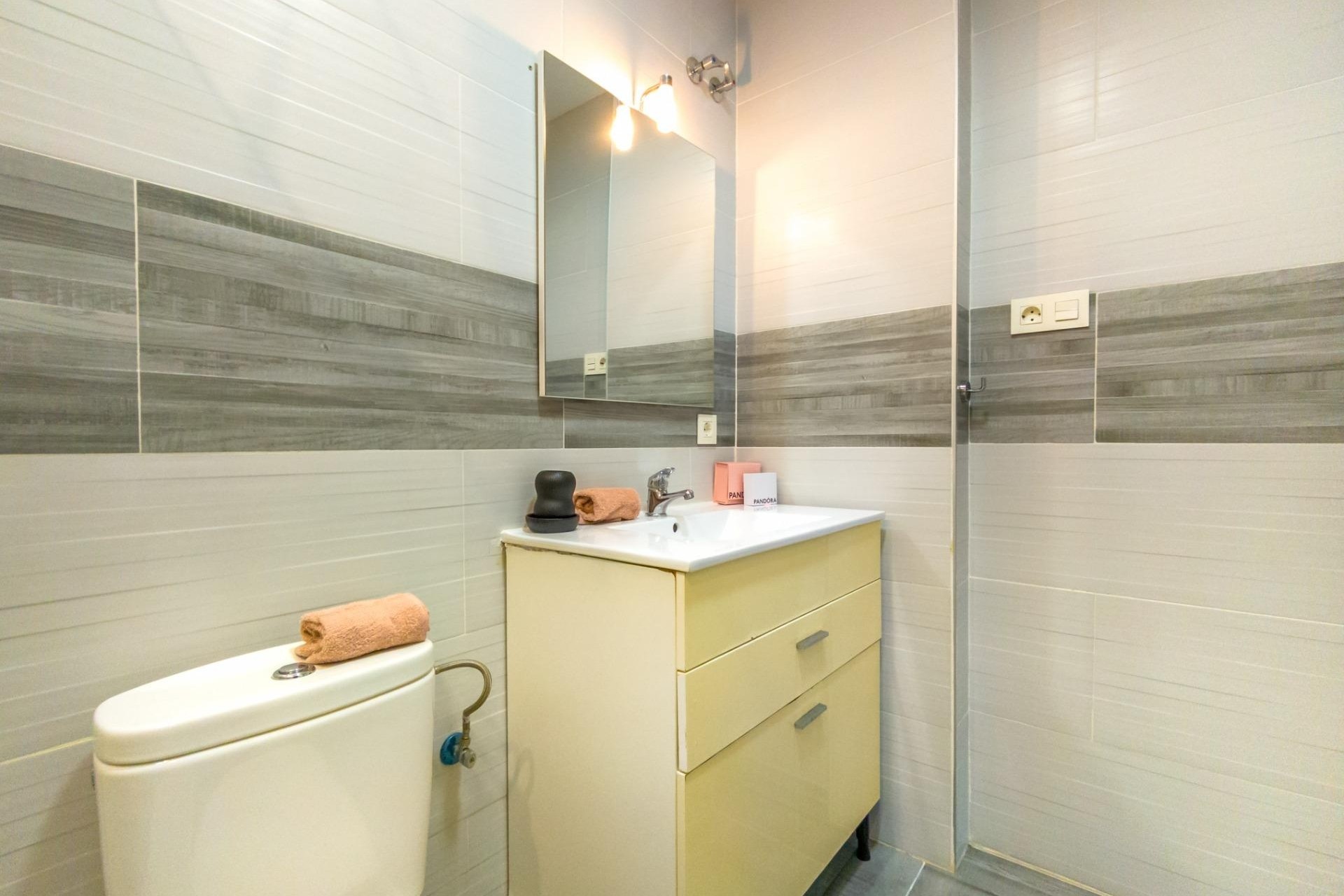 Revente - Appartement -
Torrevieja - Estacion de autobuses