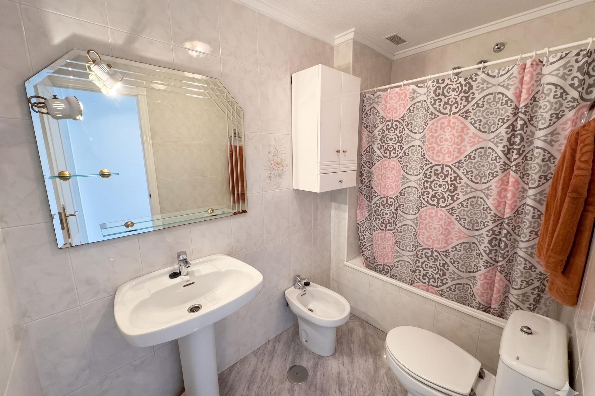 Revente - Appartement -
Torrevieja - Estacion de autobuses