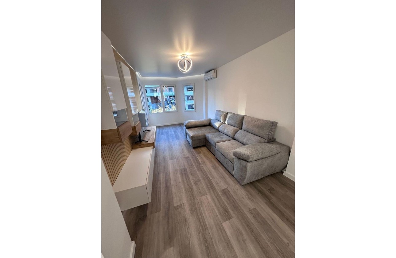 Revente - Appartement -
Torrevieja - Estacion de autobuses