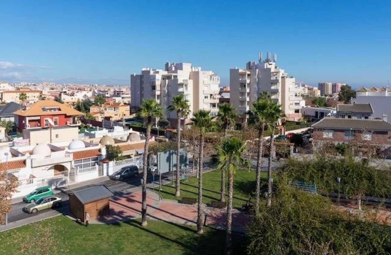 Revente - Appartement -
Torrevieja - Estacion de autobuses