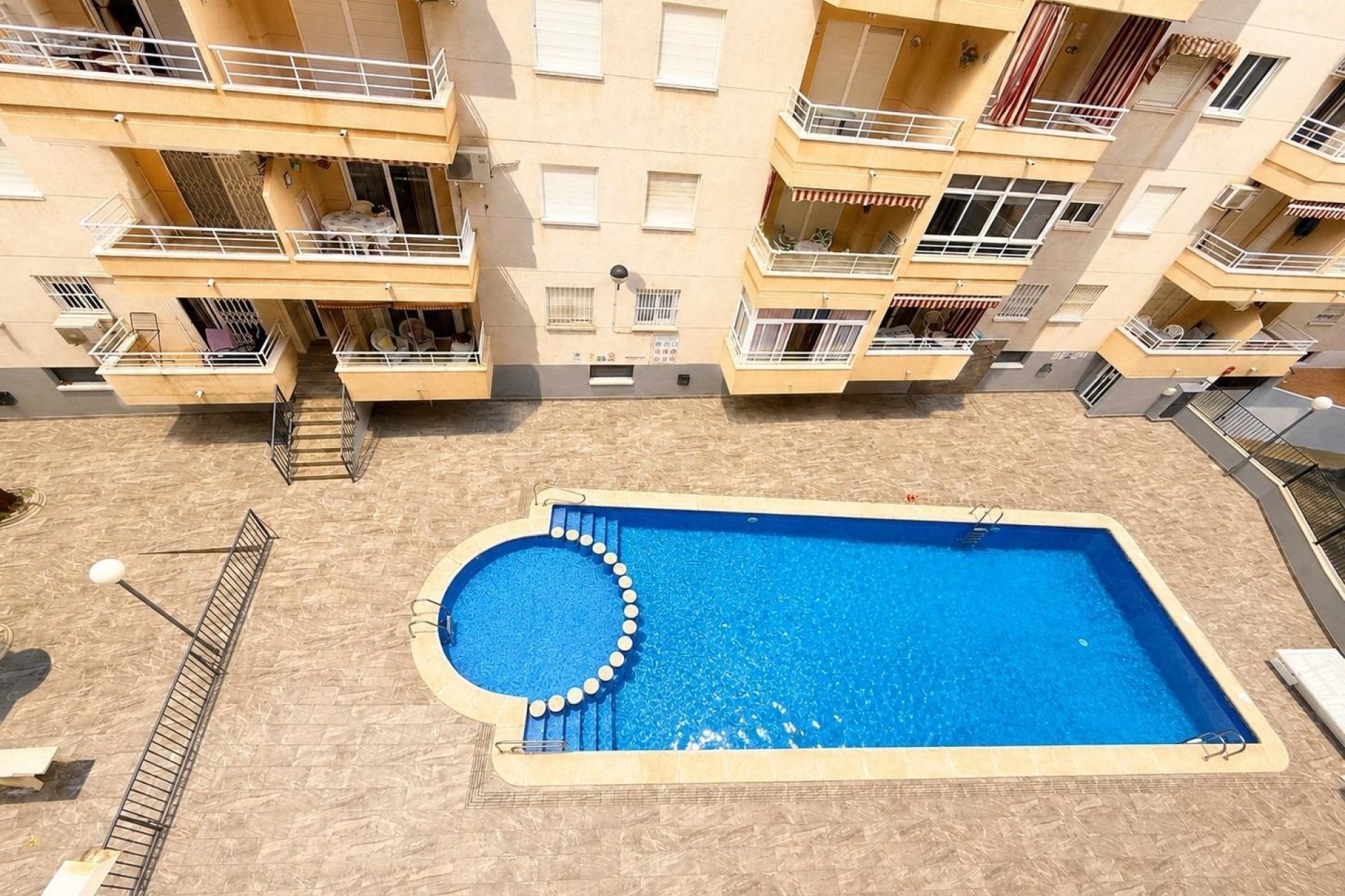 Revente - Appartement -
Torrevieja - Estacion de autobuses