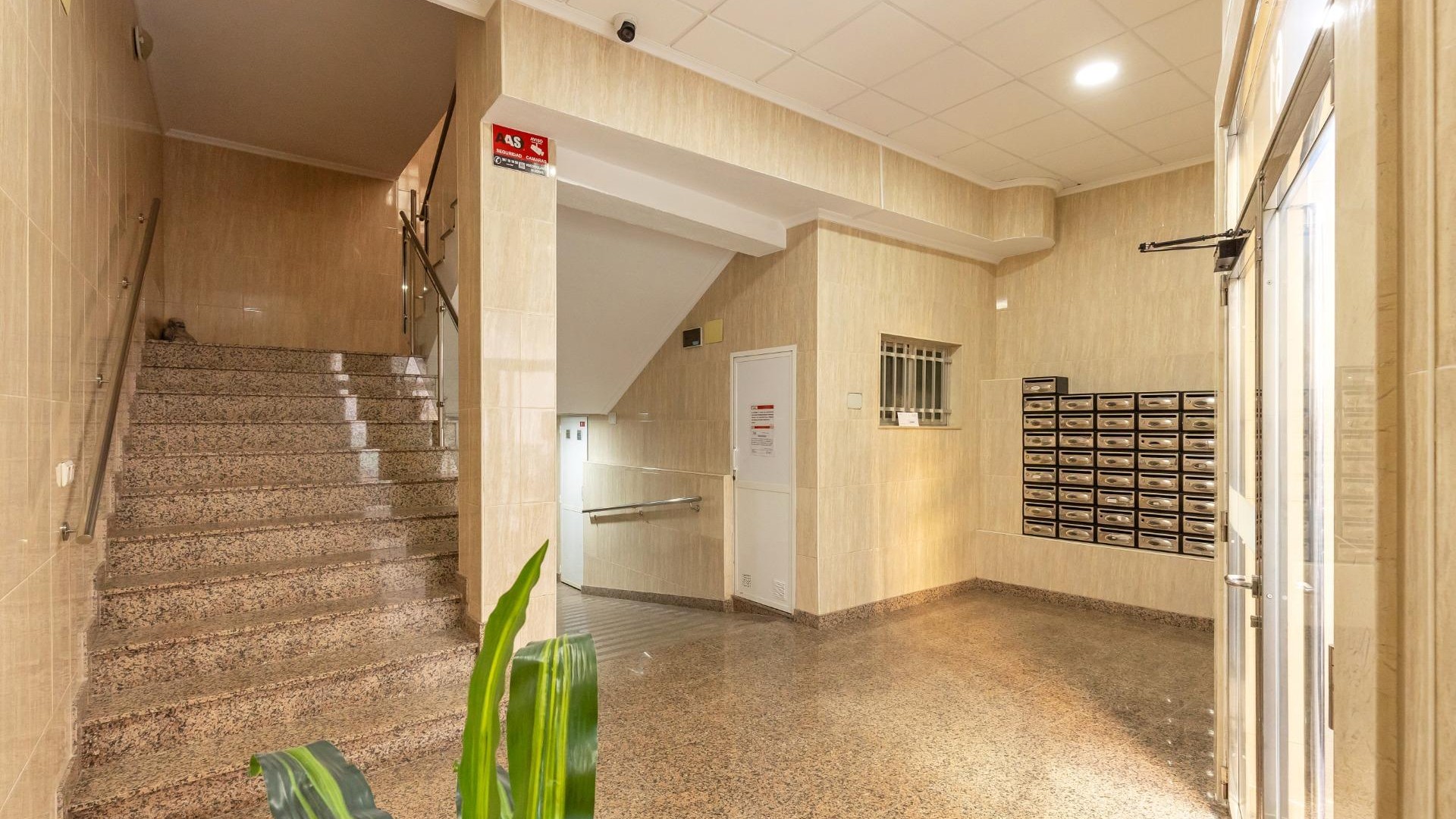 Revente - Appartement -
Torrevieja - Habaneras