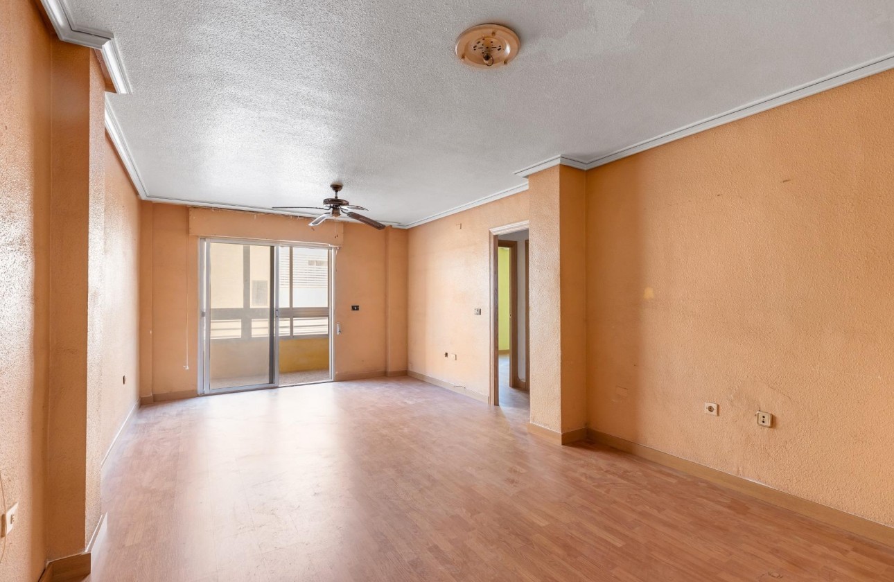 Revente - Appartement -
Torrevieja - Habaneras