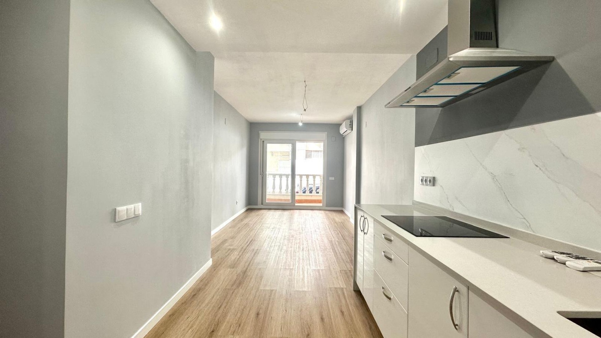 Revente - Appartement -
Torrevieja - La Mata pueblo