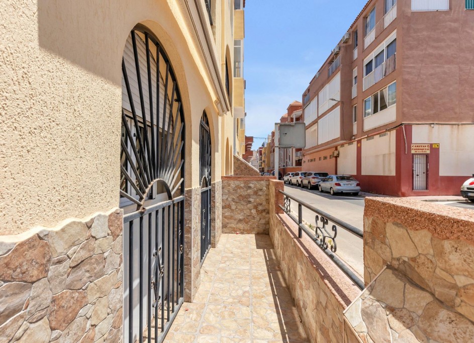 Revente - Appartement -
Torrevieja - La Mata pueblo