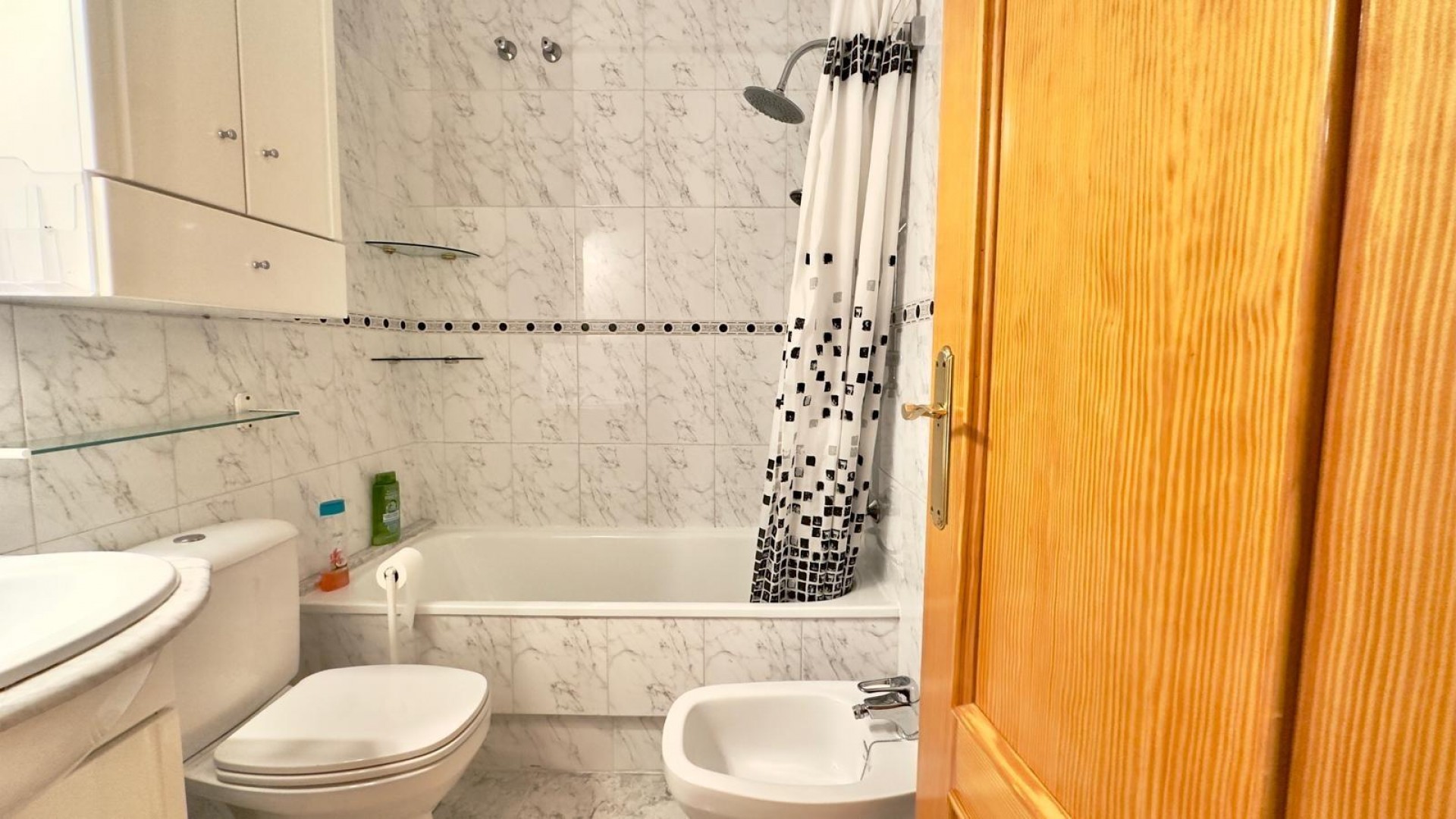 Revente - Appartement -
Torrevieja - La Mata pueblo