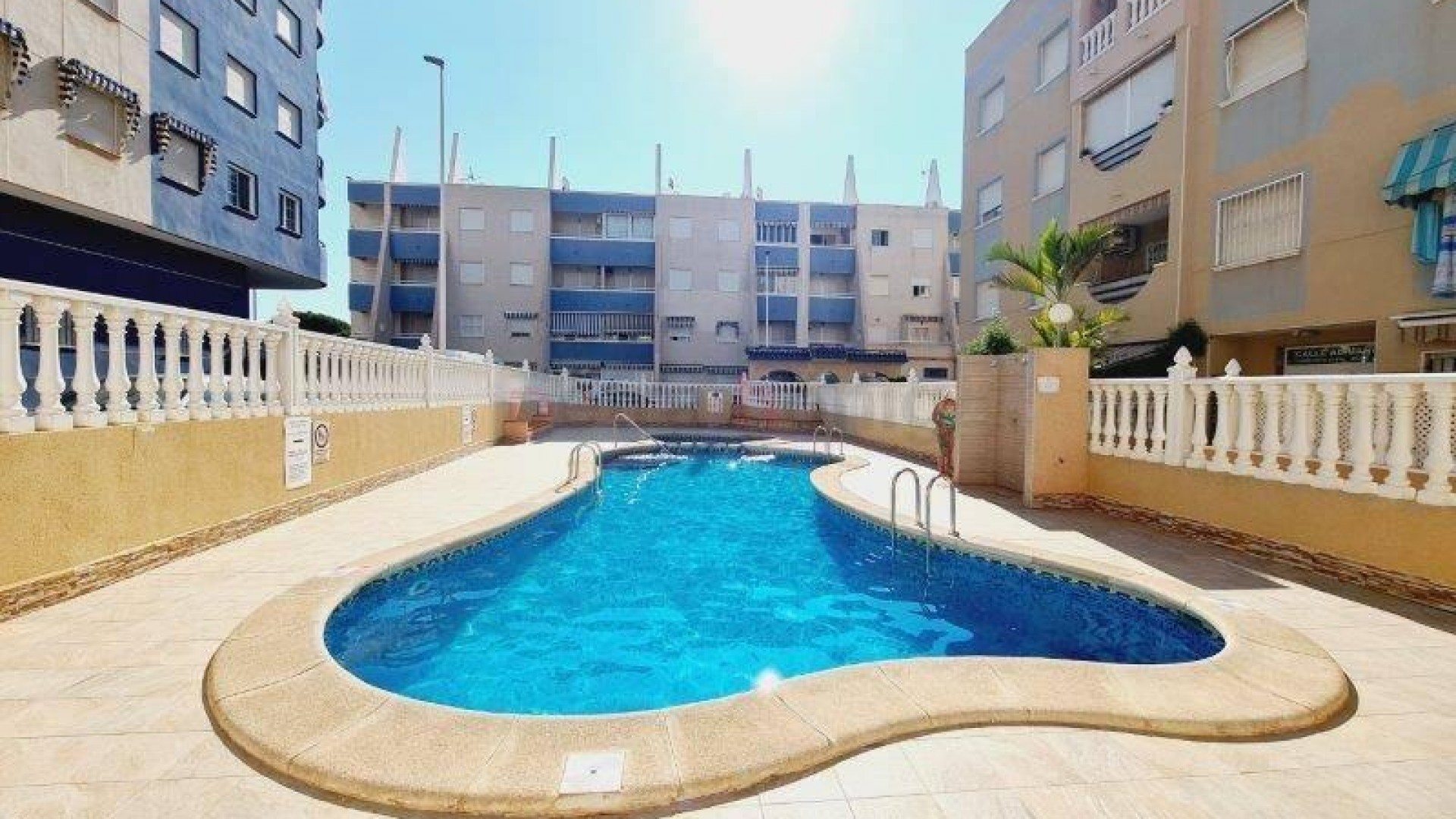Revente - Appartement -
Torrevieja - La Mata pueblo