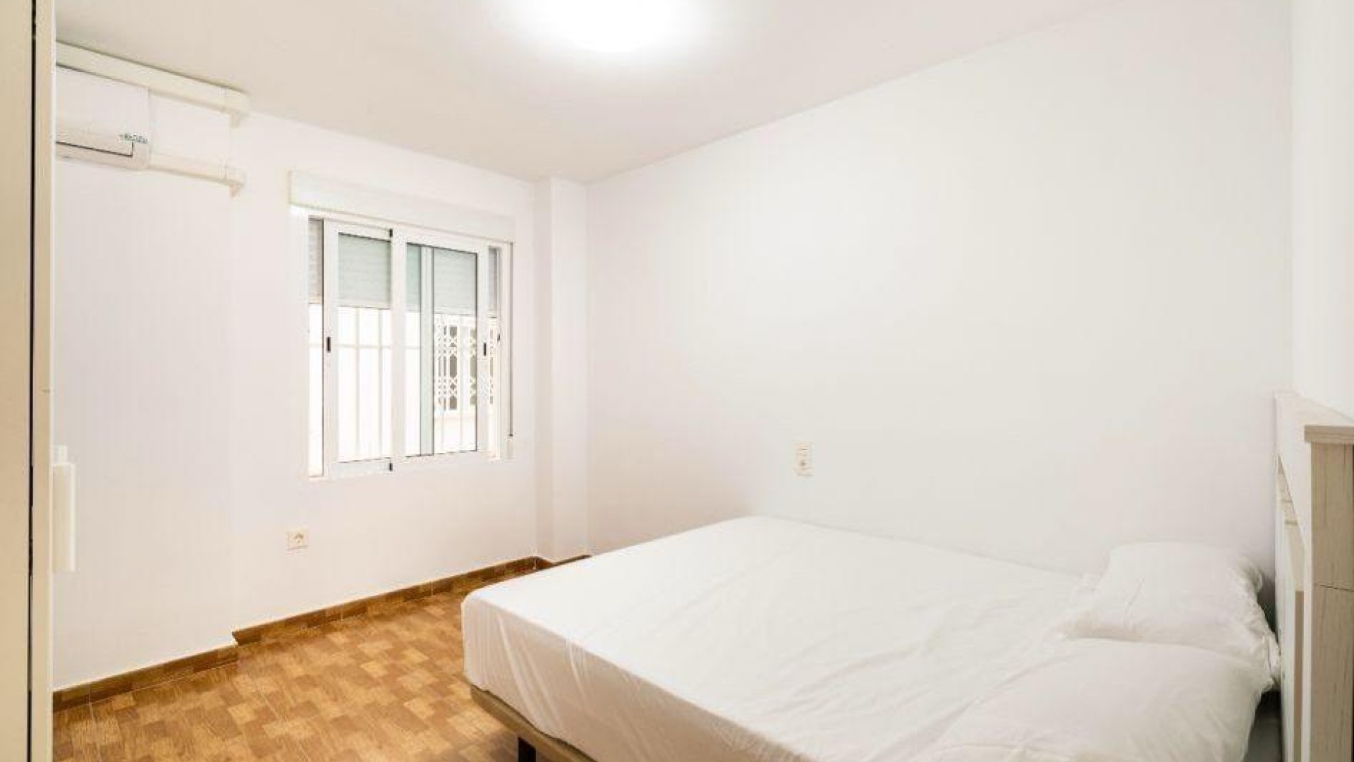 Revente - Appartement -
Torrevieja - La Mata pueblo