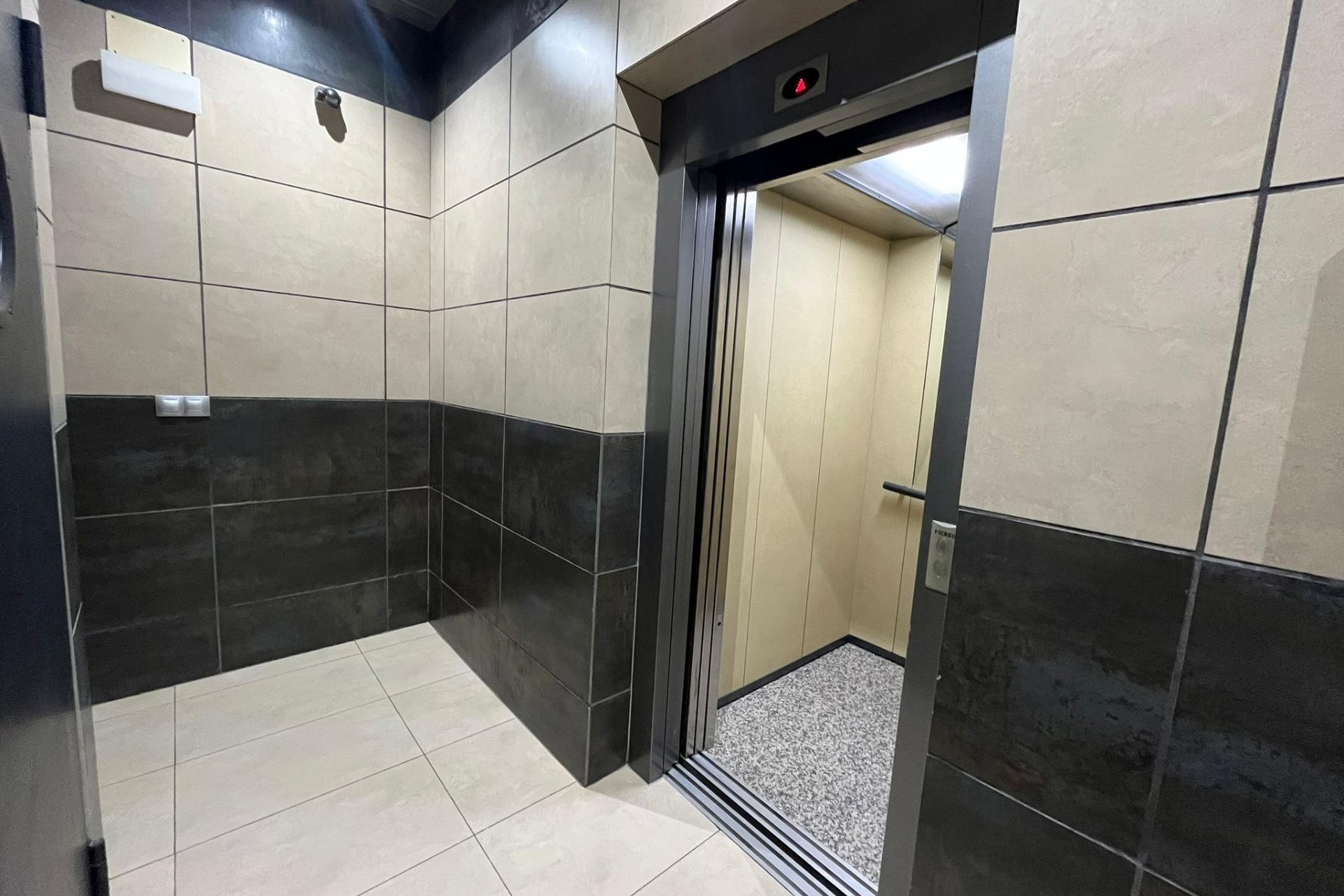 Revente - Appartement -
Torrevieja - La Mata pueblo