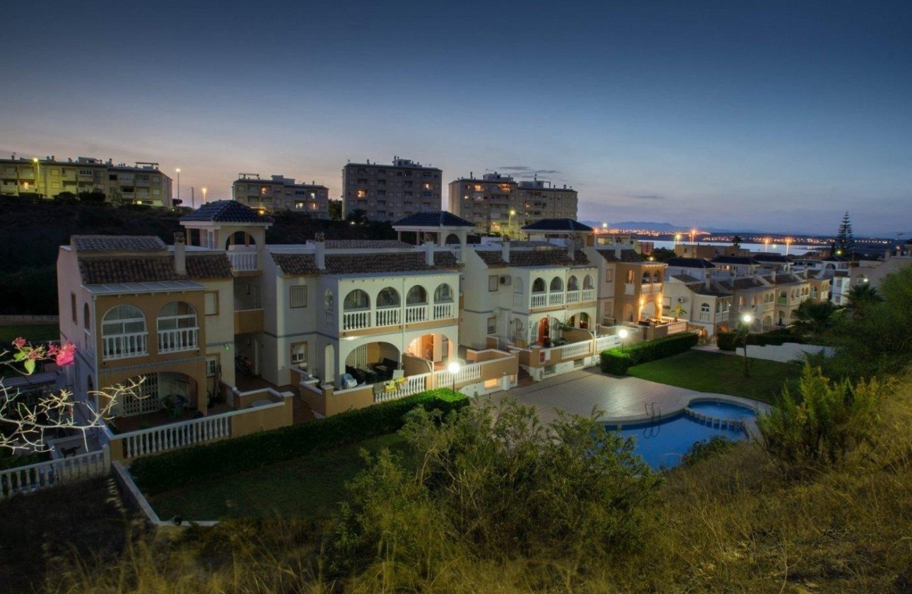 Revente - Appartement -
Torrevieja - La Mata
