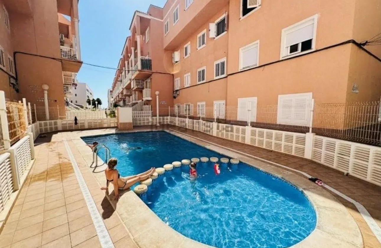 Revente - Appartement -
Torrevieja - La Mata