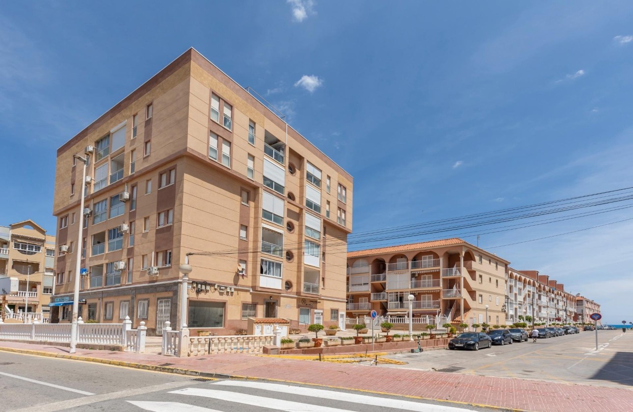 Revente - Appartement -
Torrevieja - La Mata