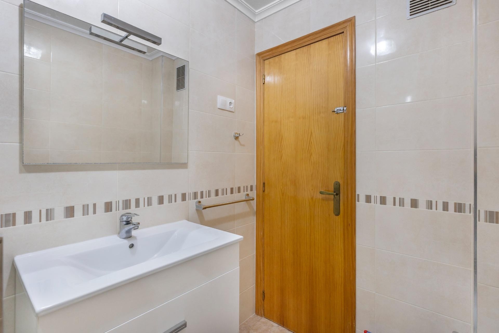Revente - Appartement -
Torrevieja - La Mata