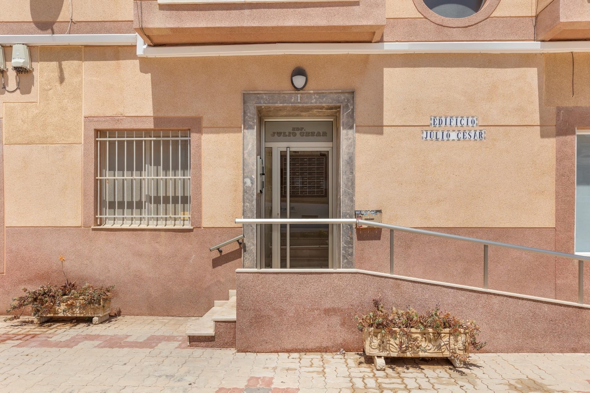 Revente - Appartement -
Torrevieja - La Mata