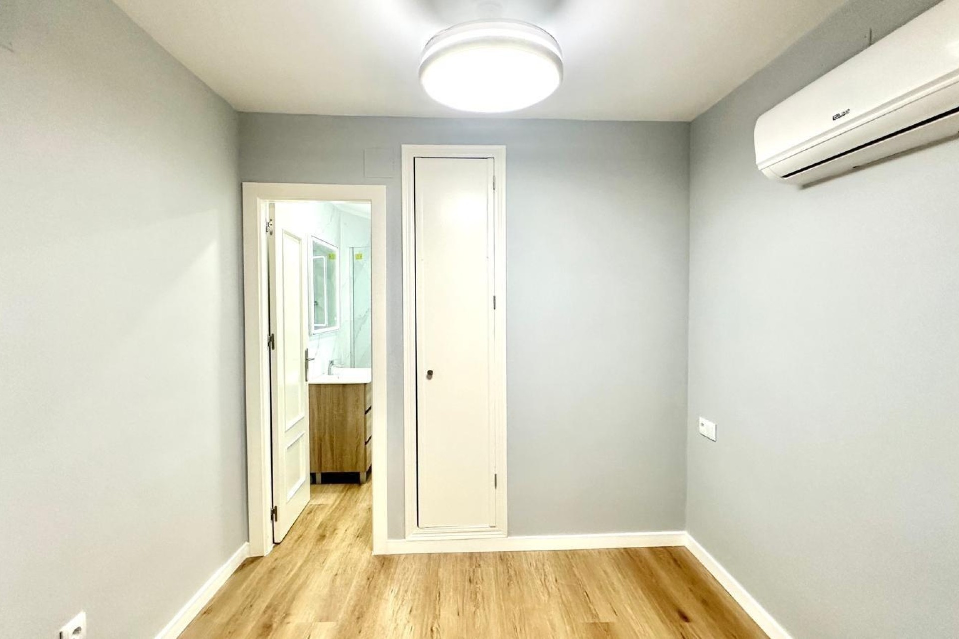 Revente - Appartement -
Torrevieja - La Mata