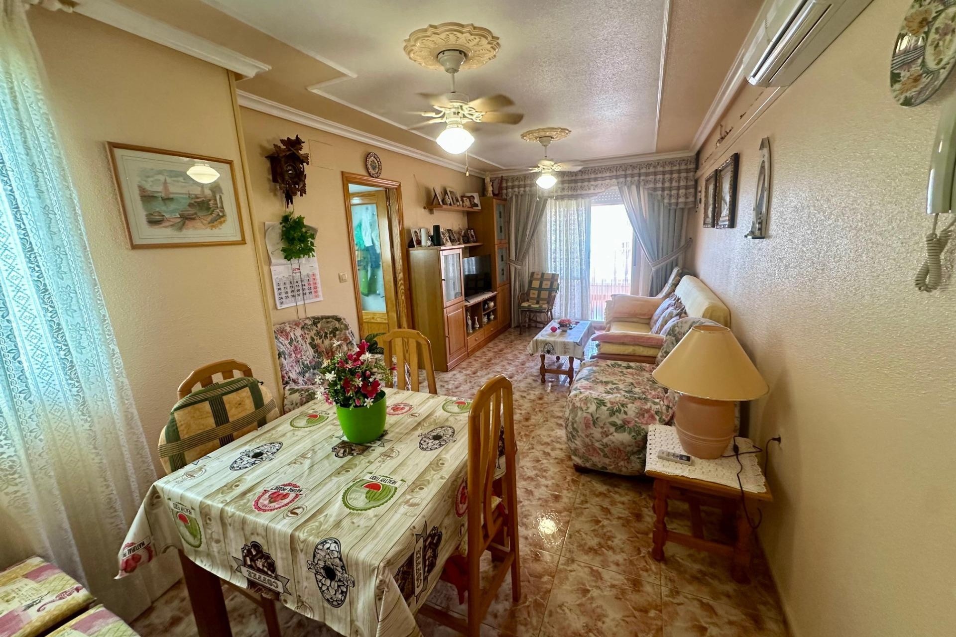 Revente - Appartement -
Torrevieja - La Mata