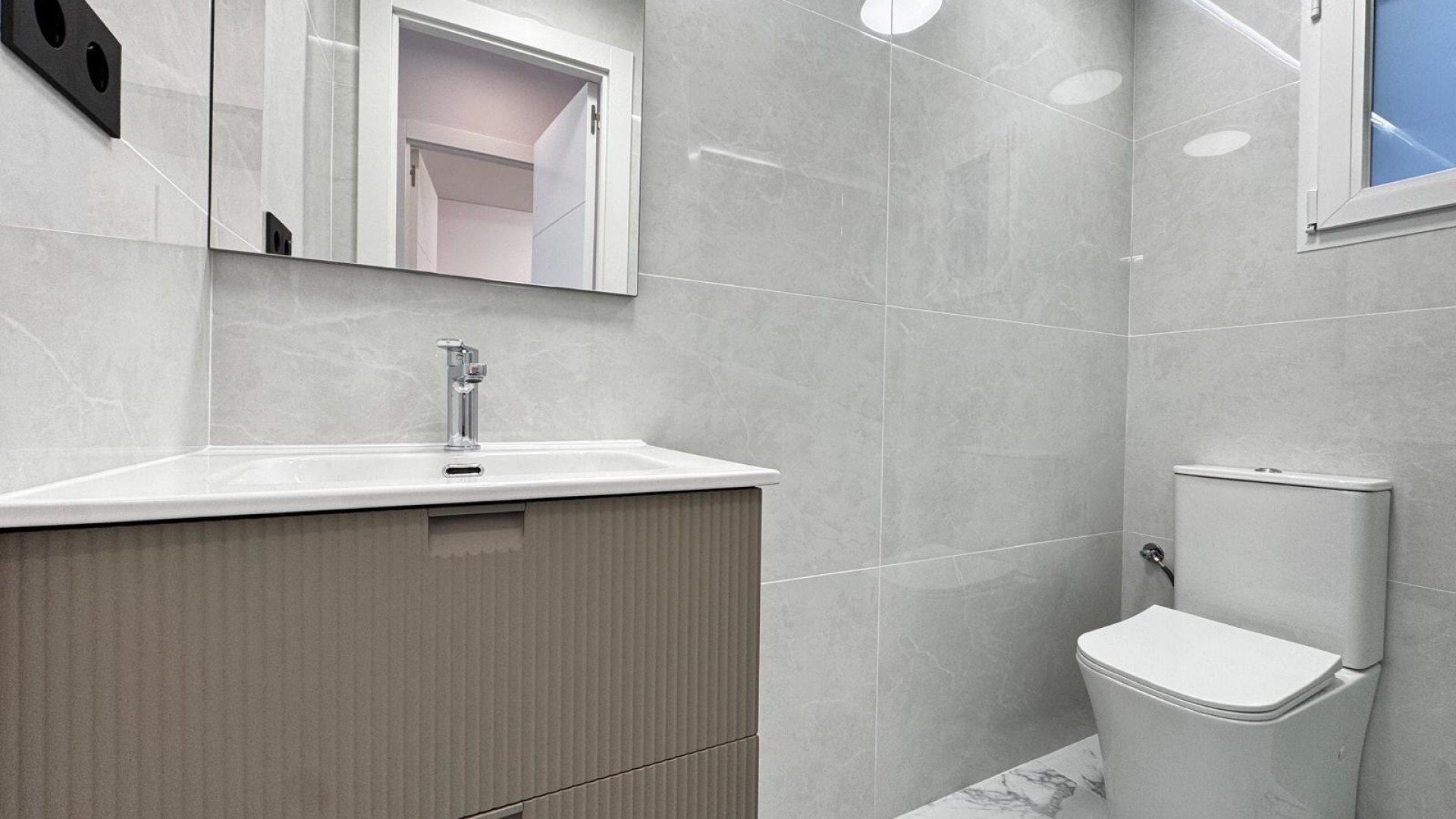 Revente - Appartement -
Torrevieja - La Siesta - El Salado - Torreta