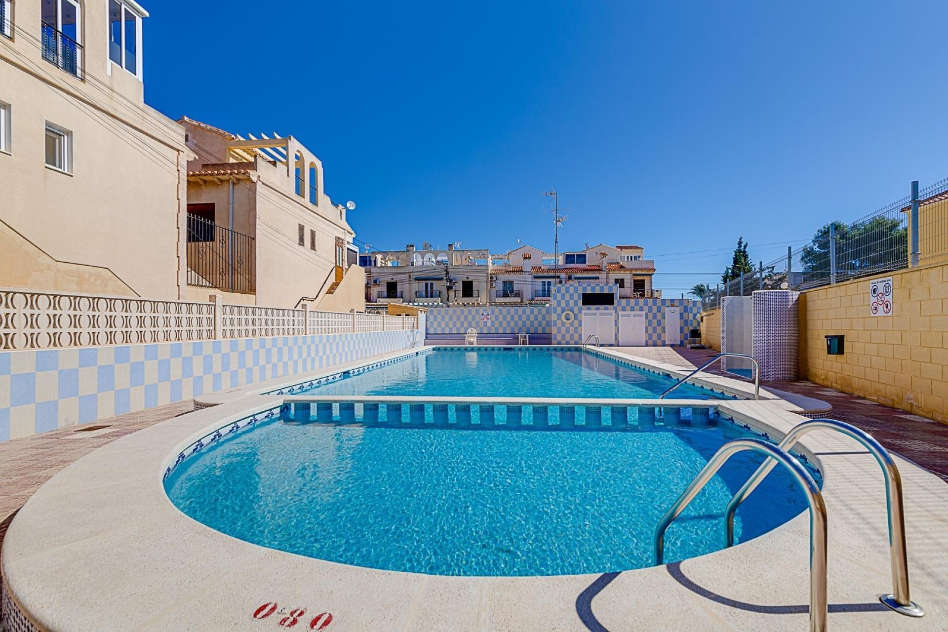 Revente - Appartement -
Torrevieja - La Siesta - El Salado - Torreta