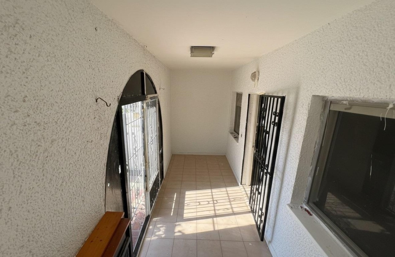 Revente - Appartement -
Torrevieja - La Siesta - El Salado - Torreta